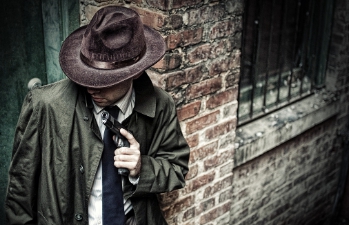 12 увлекательных детективов и триллеров для осеннего чтения. Обещают, что от них не оторваться: остросюжетные новинки осени